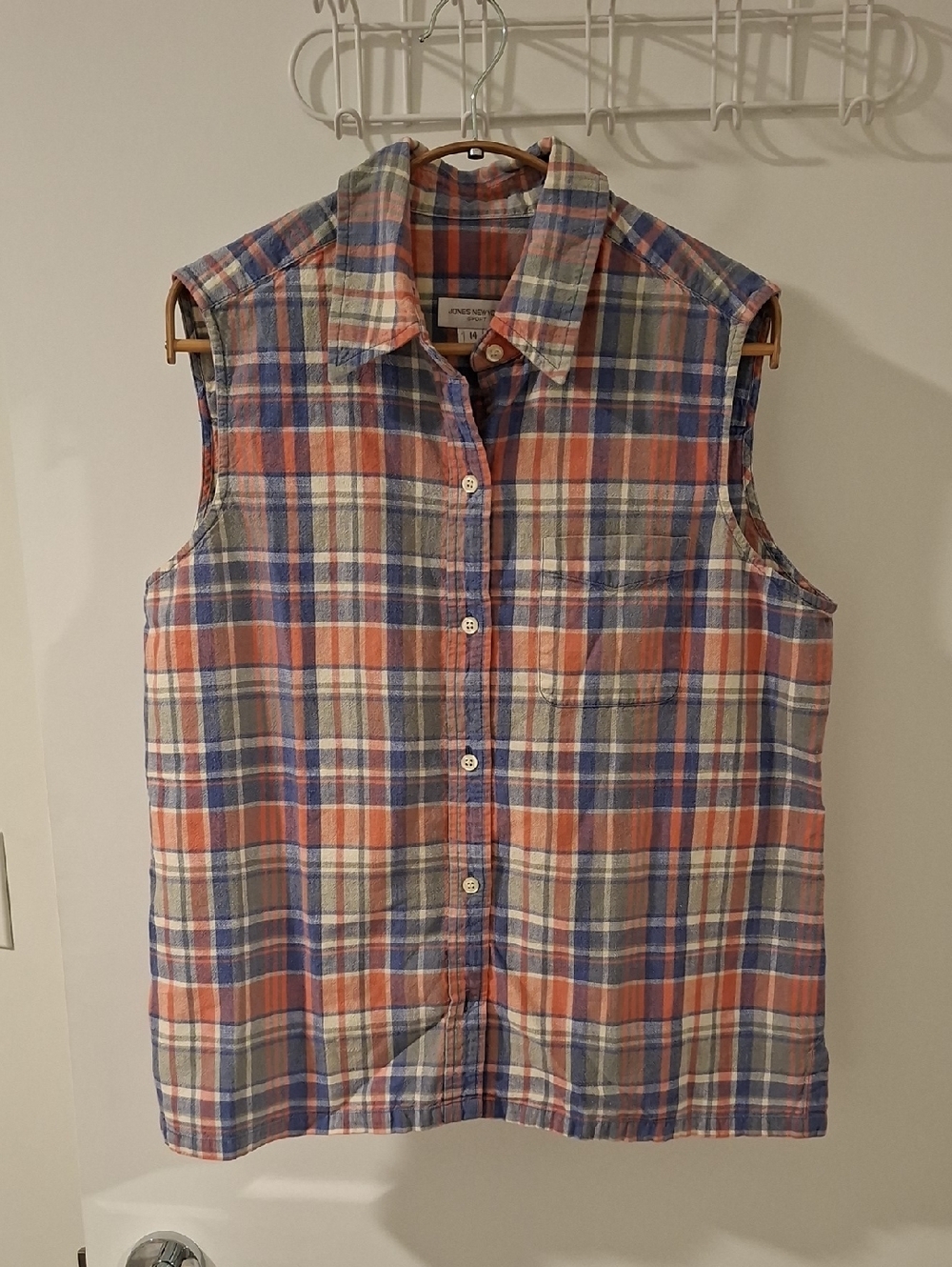 Jones NY Sport Vintage Linen/Cotton Plaid Sleeveless Button-up Blouse (Size L)